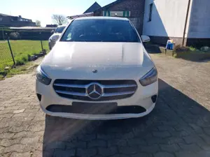 Mercedes-Benz B 180 B 180 d 7G-DCT