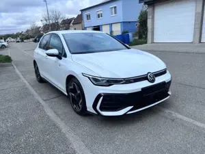 Volkswagen Golf VIII 8 1.5eTSI DSG R-Line ACC APP.NAVI RFK Bild 3