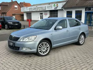 Skoda Octavia Limo 1.8, Aut., Xenon, Leder, Scheckheft