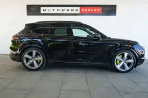 Porsche Cayenne E-Hybrid MY24/P-Display/Mega-Spec/22z