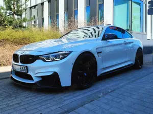 BMW M4 M4 Coupe DKG