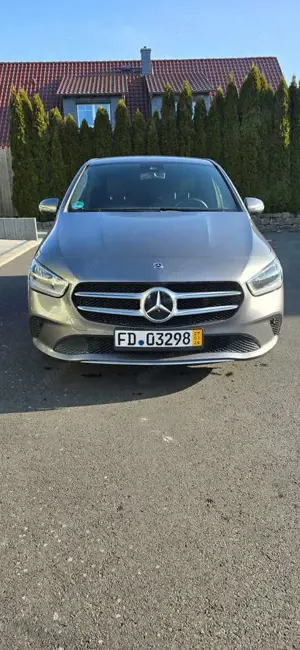 Mercedes-Benz B 160