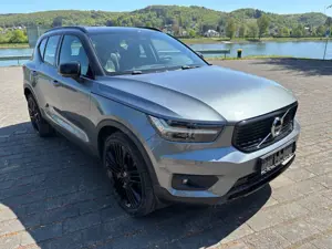 Volvo XC40 R Design AWD, Top Zustand,
