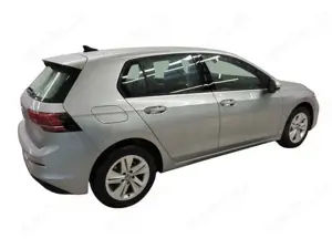 Volkswagen Golf Life 1.5 TSI ACC KlimaA LED LM PDC SHZ Bild 5