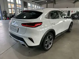 Kia XCeed Spirit Plug-in Hybrid ACC 4xShz Kam Nav CP Bild 5