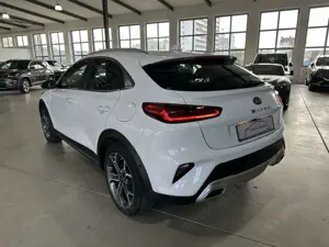 Kia XCeed Spirit Plug-in Hybrid ACC 4xShz Kam Nav CP Bild 3