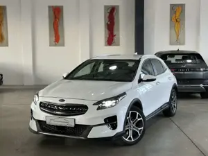 Kia XCeed Spirit Plug-in Hybrid ACC 4xShz Kam Nav CP