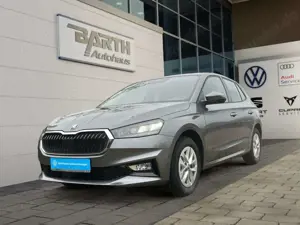 Skoda Fabia 1.0 TSI Selection 95+LED+RÜCKFAHRK+SITZH+S