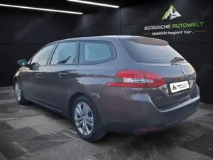 Peugeot 308 SW 1.2 131PS/NAVI/PANO/KLIMA/TEMP/SHZ/CAM/BT Bild 5
