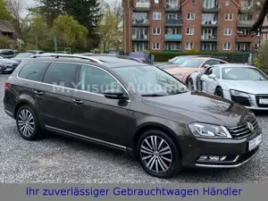 Volkswagen Passat PASSAT VARIANT 1.4 TSI DSG PANORAMA|XENON|NAVI Bild 3