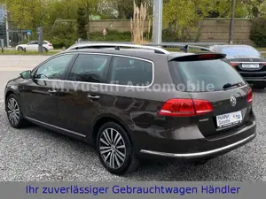 Volkswagen Passat PASSAT VARIANT 1.4 TSI DSG PANORAMA|XENON|NAVI Bild 4