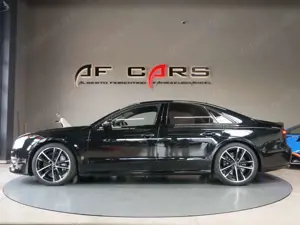 Audi S8 4.0 TFSI quattro plus HUD Sport Abgas Bild 4