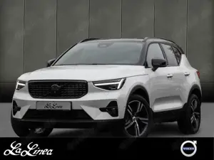 Volvo XC40 B3 Ultra Black Edition NP: 57.790,-//AHK/PANO/P...