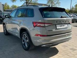 Skoda Kodiaq Sportline 4x4 AHK Lane Matrix ViCo 7 Sitz Bild 3