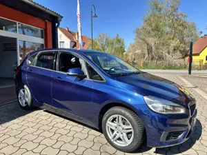 BMW 218 218 i * SHZ * AHK * Aus 1.Hand * Mit Garantie *