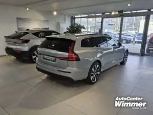 Volvo V60 B4 B DKG Core Business + Winter uvm. Bluetooth Bild 5