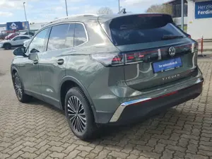 Volkswagen Tiguan TDI DSG Elegance 4M Matrix 360° AHK Leder Pano Bild 3