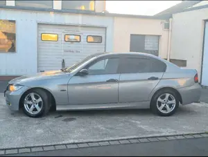 BMW 320 320i Bild 4