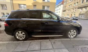 Mercedes-Benz ML 350 ML 350 CDI BlueTec AMG Line, 8 Fach bereift