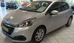 Peugeot 208 Active PureTech 110 Sommer/Winterräder