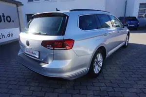 Volkswagen Passat Variant TDI Business DSG LED Navi AHK ACC SHZ Bild 4