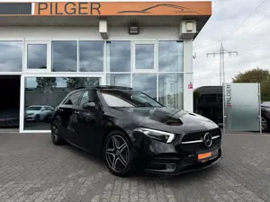 Mercedes-Benz A 220 4Matic*AMG*HUD*Keyless*Burmester*360°