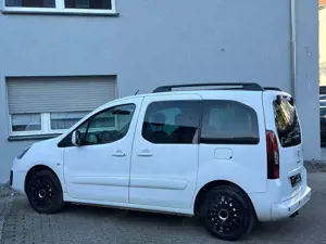 Citroen Berlingo Shine *1.HAND*PANO*CAM*AHK*SHZ*NAVI*TMP Bild 3
