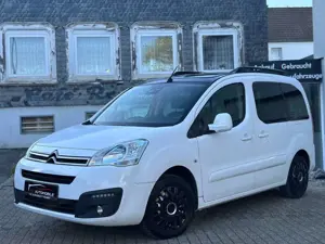 Citroen Berlingo Shine *1.HAND*PANO*CAM*AHK*SHZ*NAVI*TMP Bild 2