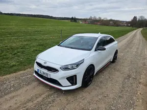 Kia ProCeed / pro_cee'd Werk Garantie,TOP Zustand,Performance Auspuff anlage
