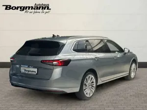 Skoda Superb Combi LK 2,0 TSI HUD AD AHK Navi Leder Massage Bild 4