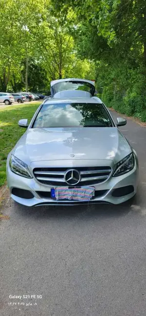 Mercedes-Benz 220