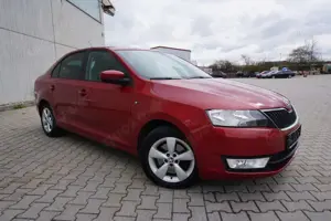 Skoda Rapid/Spaceback Limo 1.2TSI AHK SHZ PDC 1.Hd Mj-2014