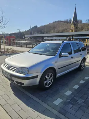 Volkswagen Golf 4 iV 1.6 Variant