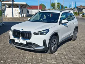 BMW X1 20 d xDrive Driving-Assist Premium Shadow-Line AHK
