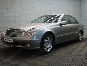 Mercedes-Benz E 200 Kompressor Limousine Automatik