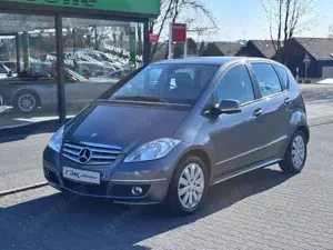 Mercedes-Benz A 180 Automatik **NAVI*TEILLEDER*KLIMA*66000KM**