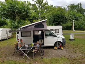 Volkswagen T5 Kombi Camper Bild 2