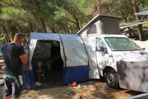 Volkswagen T5 Kombi Camper Bild 3