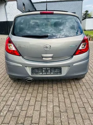 Opel Corsa 1.2 ecoFLEX Sattellite Bild 4