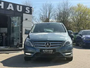 Mercedes-Benz B 180 Aut. Bi-Xenon*AHK*Navi*SitzHz*PDC* Bild 5