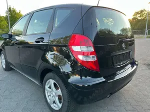 Mercedes-Benz A 150 A-Klasse*5TÜRER*KLIMA*NAVI*INSPKTION+BREMSENNEU Bild 4