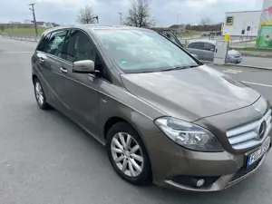 Mercedes-Benz B 180 B 180 BlueEFFICIENCY EDITION 1