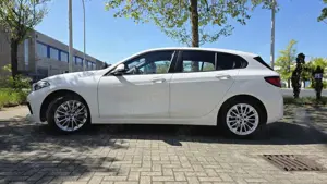 BMW 118 118 i Advantage Bild 4