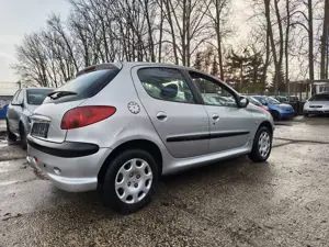 Peugeot 206 Grand Filou Tüv neu Zahnriemen neu Automatik Bild 4