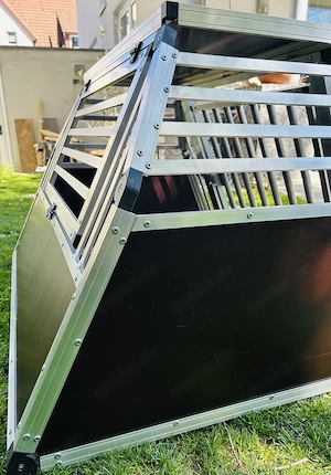 Tolle Hunde-Autobox zu verkaufen Bild 3