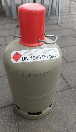 5 kg Gasflasche Eigentumsflasche 1x fast leer