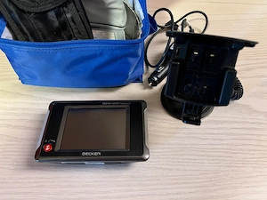 Becker Navi Traffic Assist Top! 1. Hand mit Zubehör