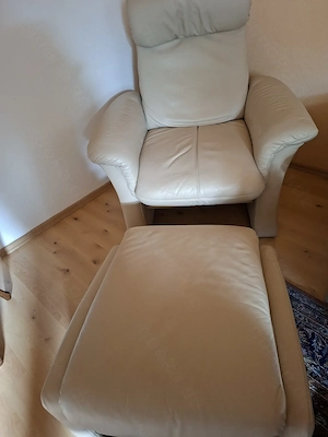 Schöner Relax  Sessel mit  Fussablage