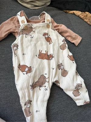 Wunderschöne Baby kleidung 