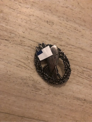 Graf Zeppelin Brosche